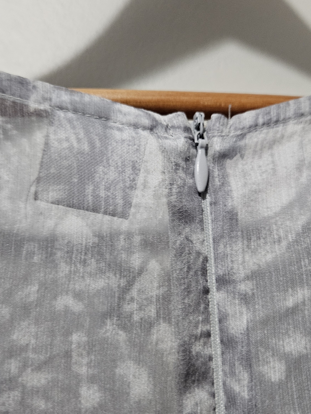 Gray Patterned Long-Sleeve Ruffle Dress - Picture 12 of 14